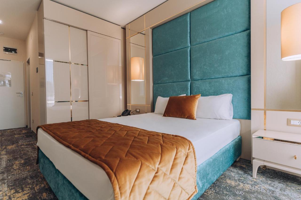 Hotel Perla Baile 1 Mai Eksteriør billede