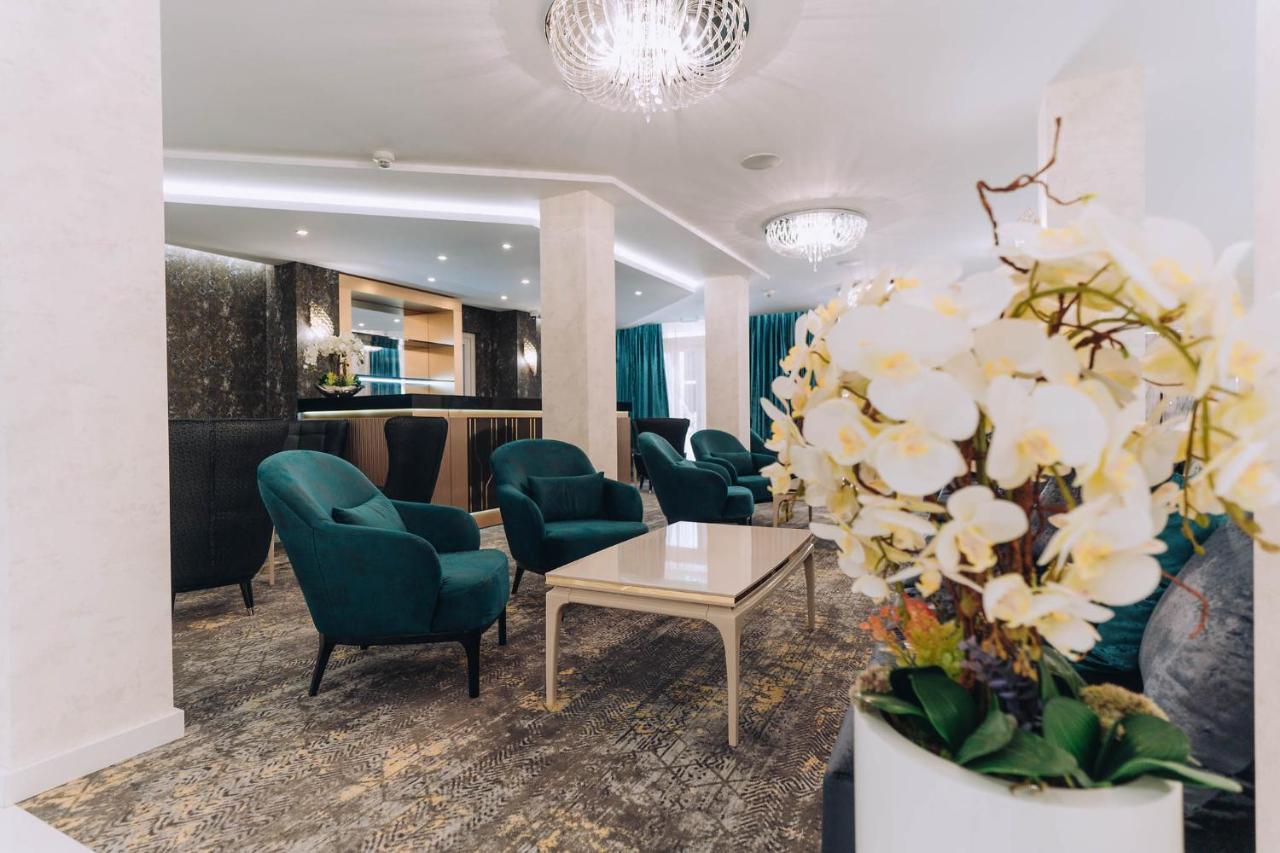Hotel Perla Baile 1 Mai Eksteriør billede